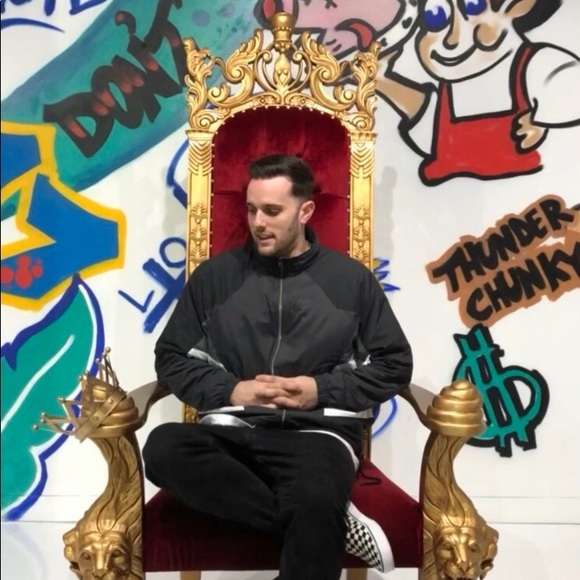 Meet your Posher, James - Picture 1 of 1